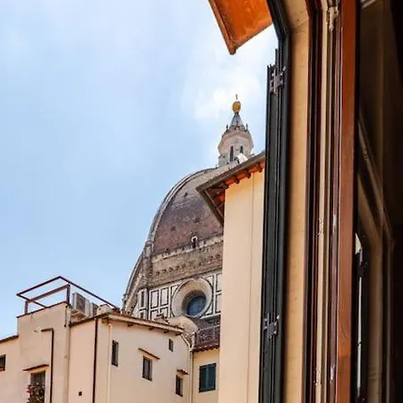 Next To The Cathedral Duomo Apartamento